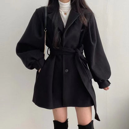 Hepburn style black woolen coat Women's Autumn Winter 2024 new small waist thickened medium long woolen coat