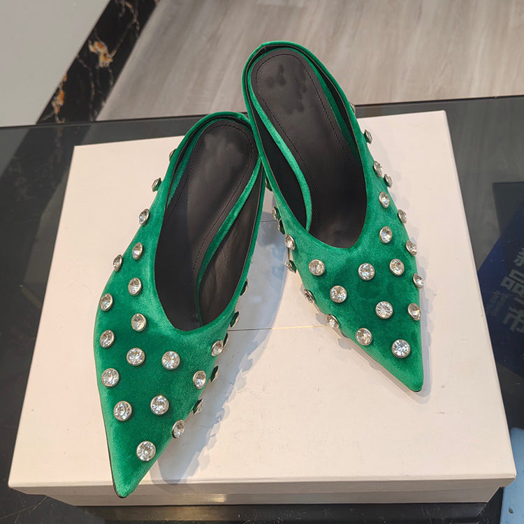 Walk down the runway filled with diamond slippers with high heels Vintage suede pointed stiletto heels elegant diamond half bag drag