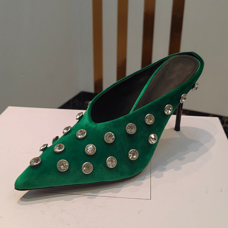 Walk down the runway filled with diamond slippers with high heels Vintage suede pointed stiletto heels elegant diamond half bag drag