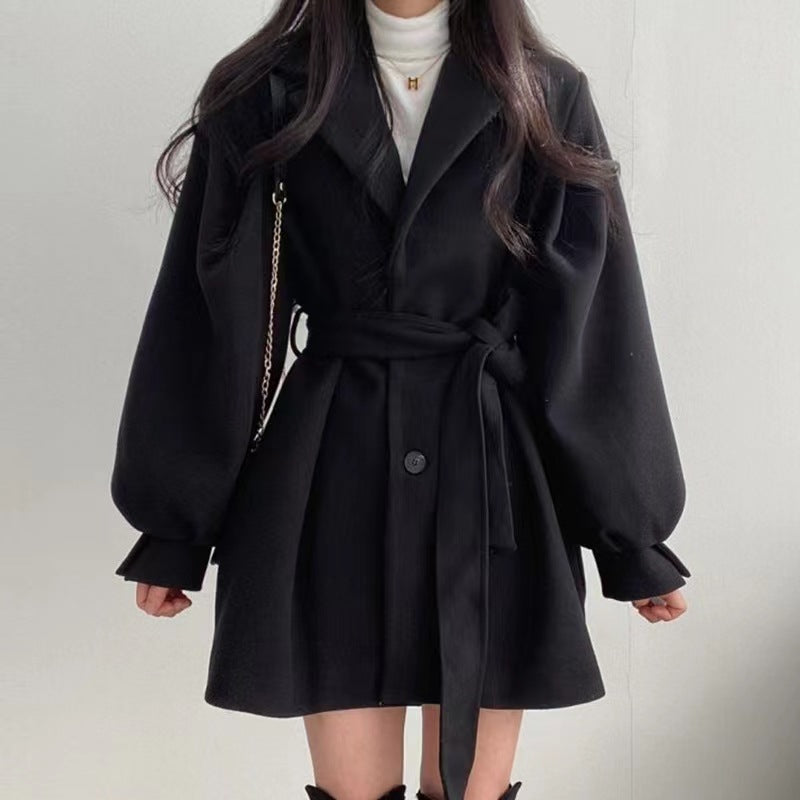 Hepburn style black woolen coat Women's Autumn Winter 2024 new small waist thickened medium long woolen coat