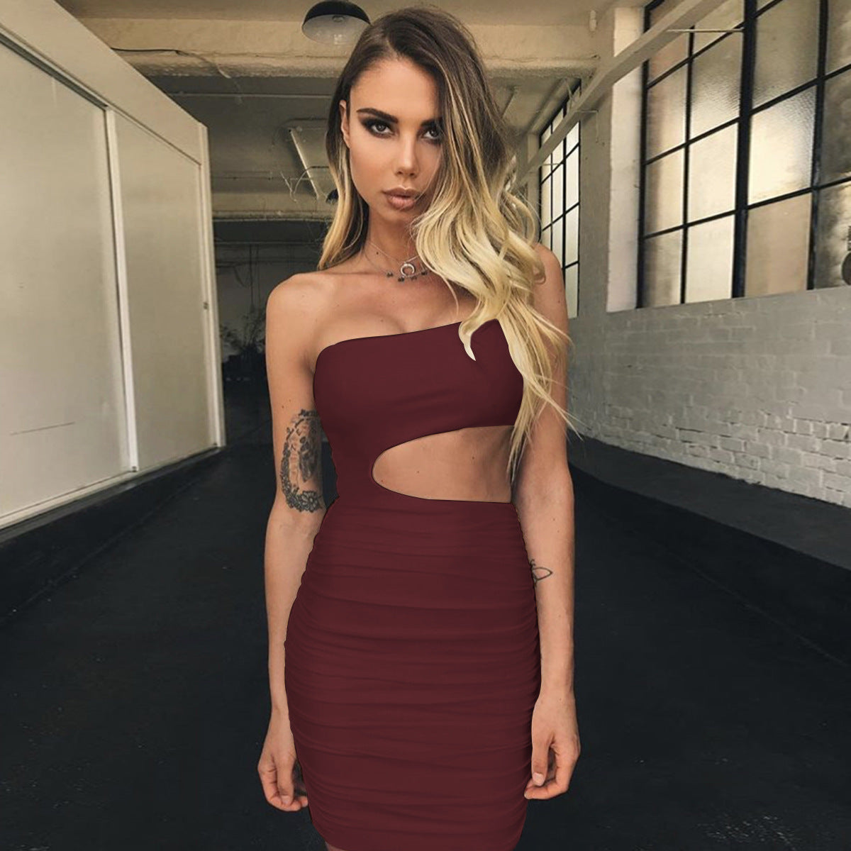 New summer women's single shoulder wrapped chest  nightclub bag buttock dress