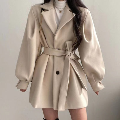 Hepburn style black woolen coat Women's Autumn Winter 2024 new small waist thickened medium long woolen coat