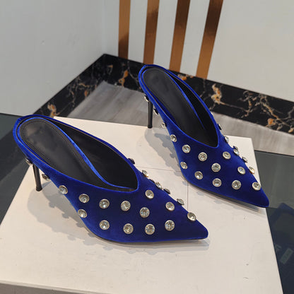 Walk down the runway filled with diamond slippers with high heels Vintage suede pointed stiletto heels elegant diamond half bag drag